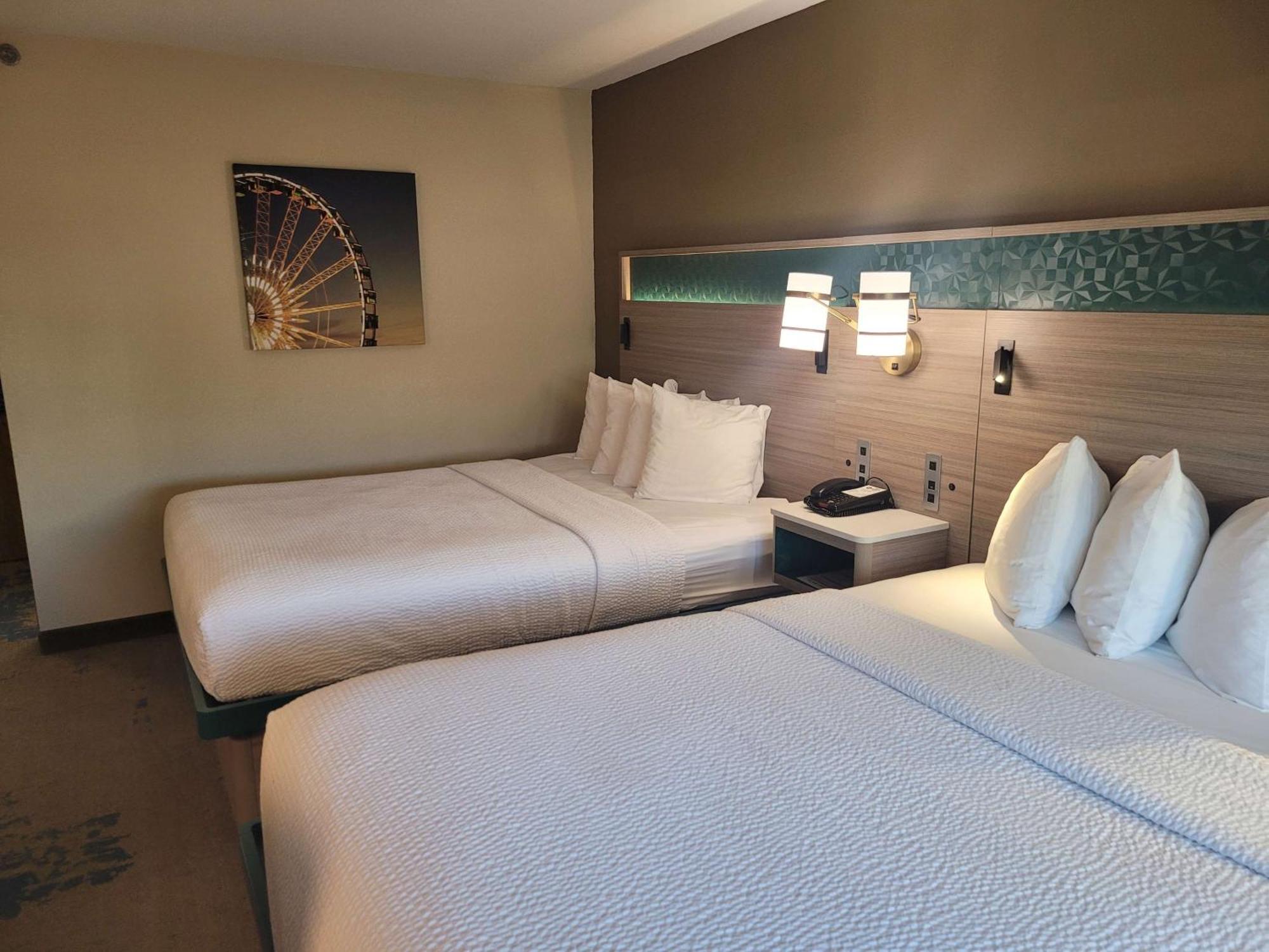 Best Western Plus Altoona Inn Bagian luar foto