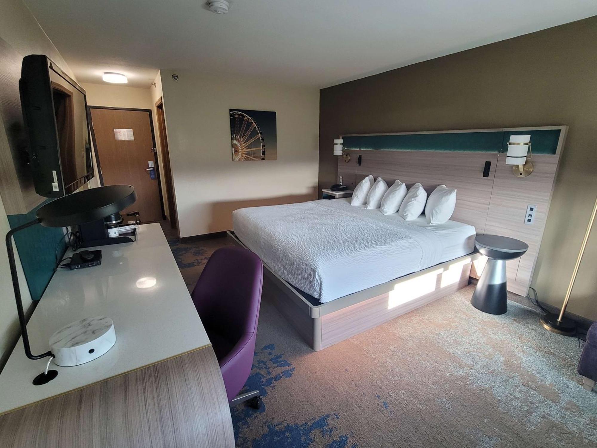 Best Western Plus Altoona Inn Bagian luar foto
