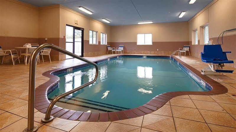 Best Western Plus Altoona Inn Bagian luar foto